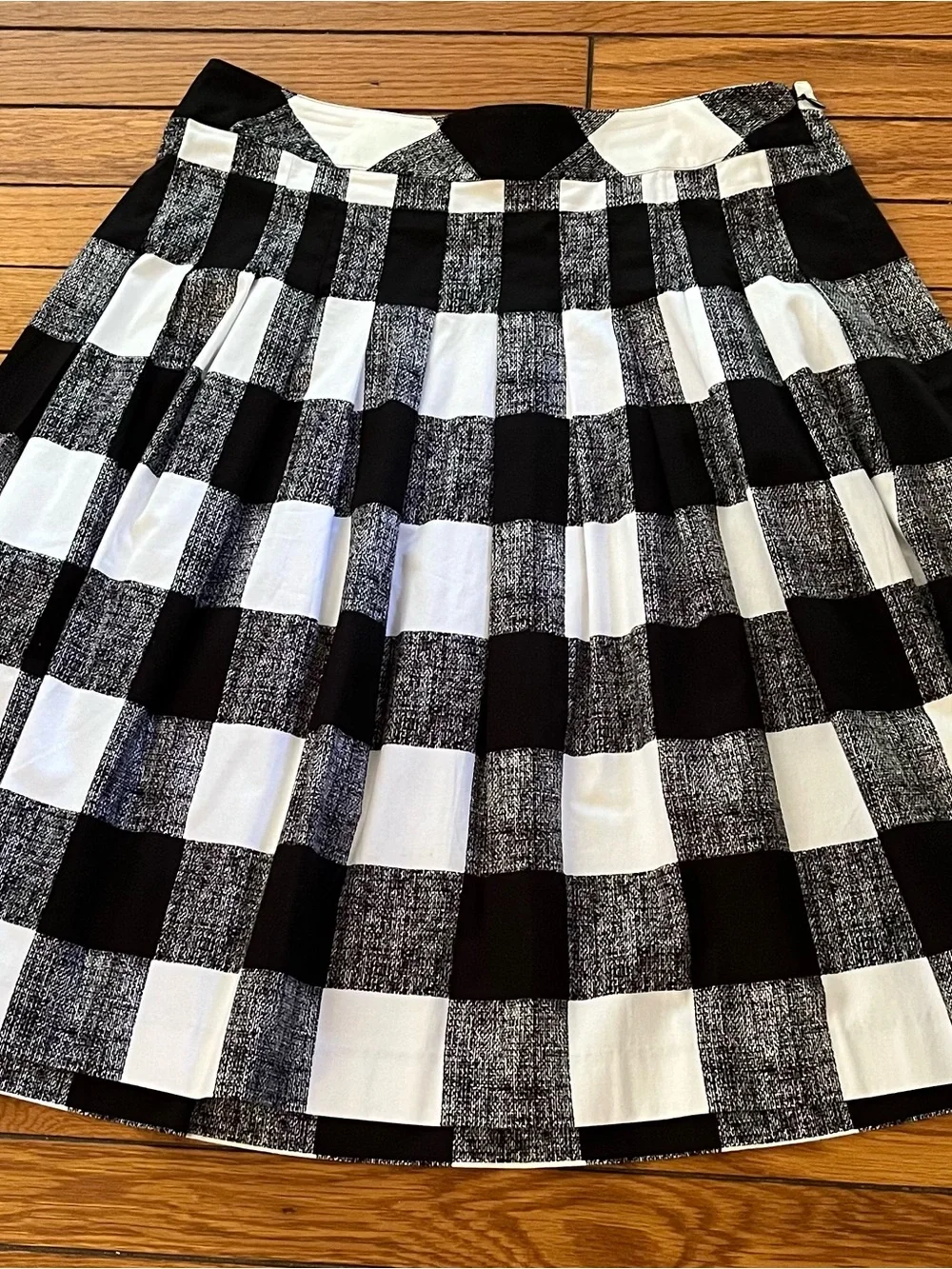 Talbots Buffalo Check Plaid Pleated A-Line Skirt Sz 8 Black White Cotton Blend